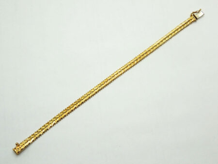 Gold bangles | Gold bangles design, Gold bangles indian, Bangles jewelry  designs